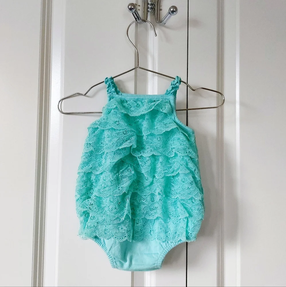 Mint/Aqua/Sea Green Lace Ruffle Romper‎ size 3m Cherokee